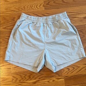 Uniqlo Men’s Light Gray Elastic-Waist Athletic or Leisure Shorts
